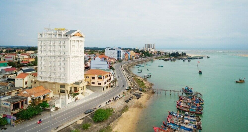 Riverside Hotel Quang Binh Dong Hoi Exteriör bild